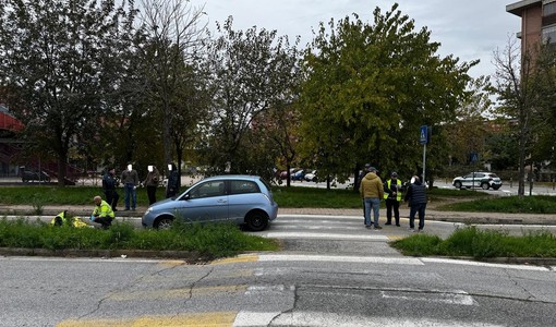 Grugliasco, coppia di anziani investita mentre attraversava sulle strisce