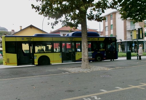 Grugliasco, arrivano i nuovi autobus a metano della linea 76