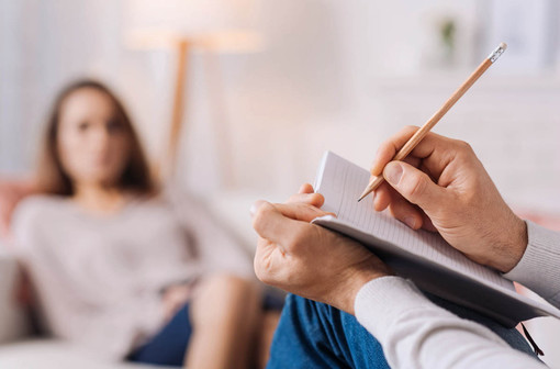 Stress da lavoro, 8 italiani su 10 a rischio. Boom di casi in Piemonte: +146%