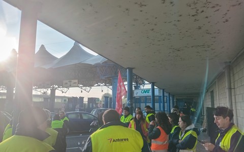 manifestazione di protesta al Caat