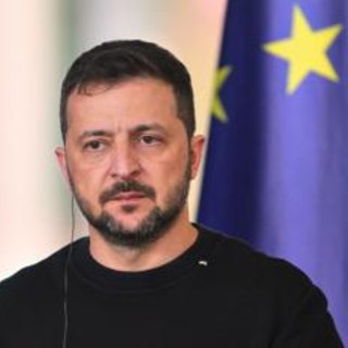 Ucraina, Zelensky e l'ombrello della Nato: &quot;Così la guerra finirebbe&quot;